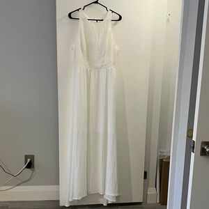 Elegant White Sleeveless Dress